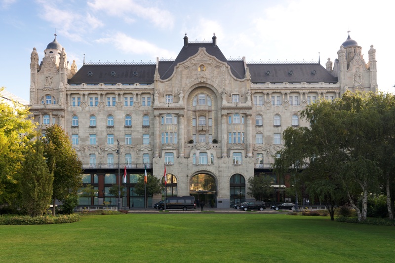 Gresham Palace Facede